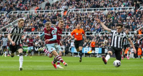 فوز لم يحدث منذ 2013 وإنجاز بوين.. أرقام قياسية من مواجهة نيوكاسل ووست هام 